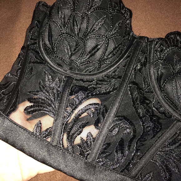 Charlotte rouse corset strapless crop top - Picture 3 of 3